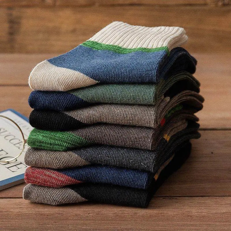 😍🧦 【10 par 】 Ciepłe wełniane skarpetki antybakteryjne i dezodorujące na jesień i zimę